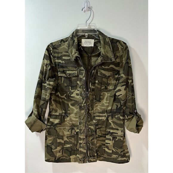 Ashley by 26 International women’s camo utility jacket size Small.  #14-1139 - Picture 3 of 10